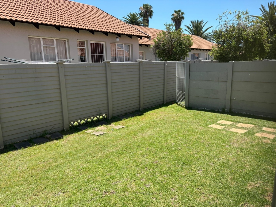 2 Bedroom Property for Sale in Langenhovenpark Free State